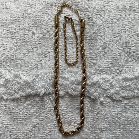 Gold rope twist necklace and matching bracelet - Picture 2 of 4